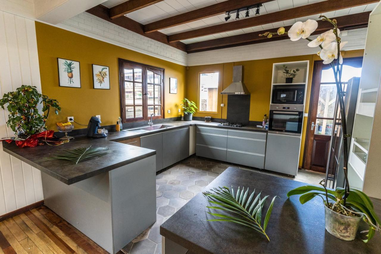 Magnifique Villa Creole Villa Ti Bout Bois Avec Cheminee Au Tevelave Les Avirons Exterior foto