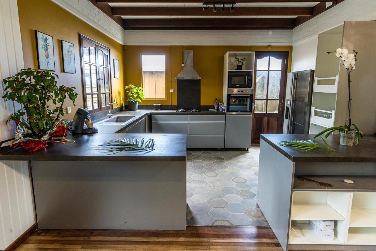 Magnifique Villa Creole Villa Ti Bout Bois Avec Cheminee Au Tevelave Les Avirons Exterior foto